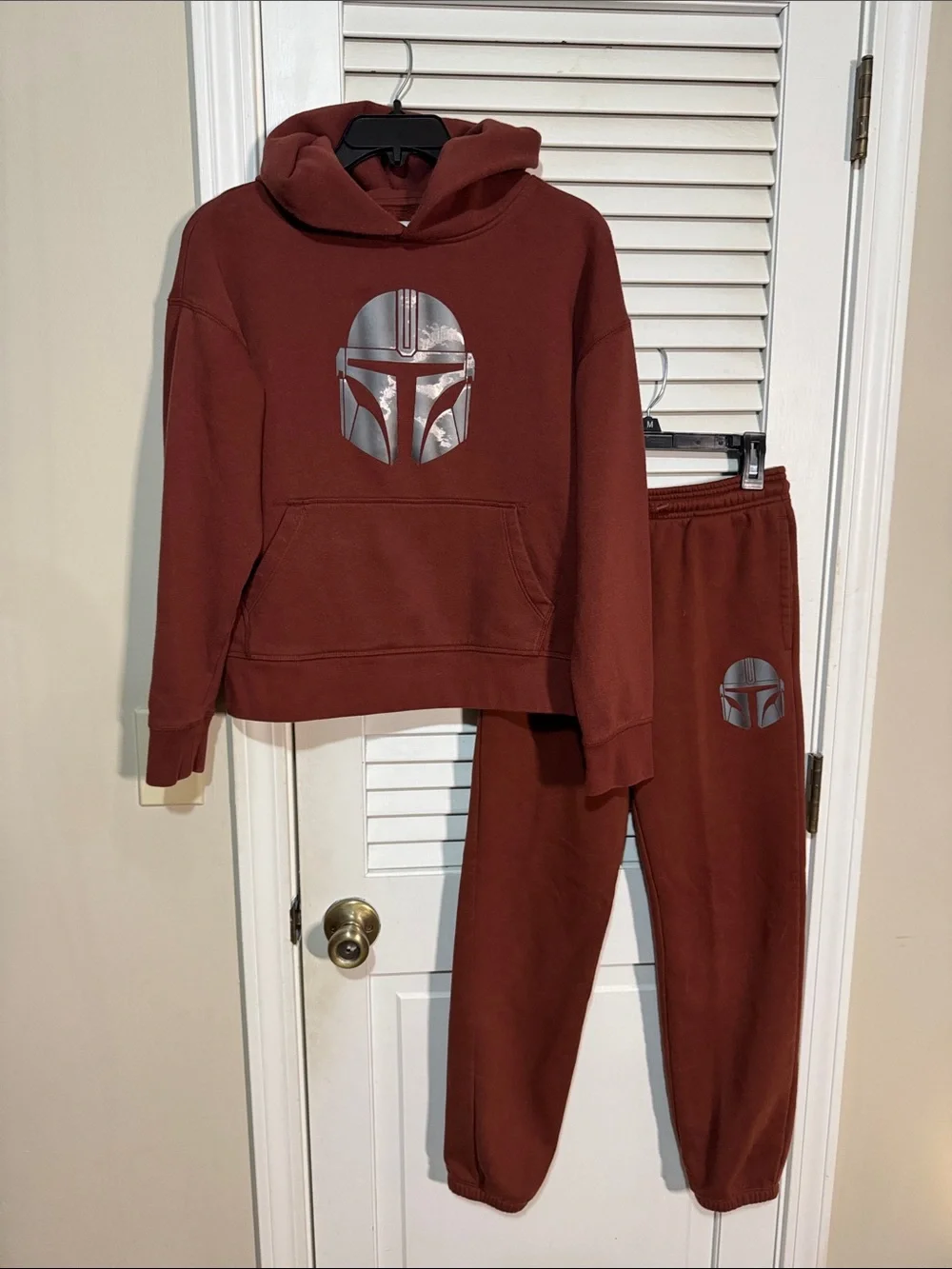 GAP x Star Wars Brown Graphic Sweatshirt - Metallic Silver Logo Limited Edition-